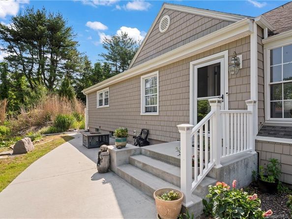 23 Sunset Hill Road, Brookfield CT 06804