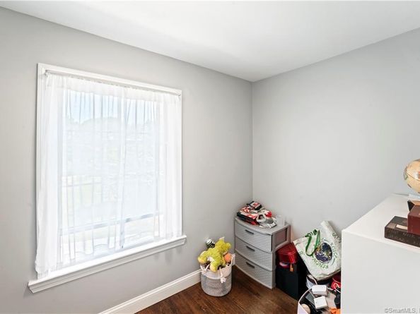 23 Sunset Hill Road, Brookfield CT 06804