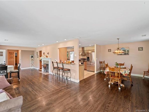 23 Sunset Hill Road, Brookfield CT 06804