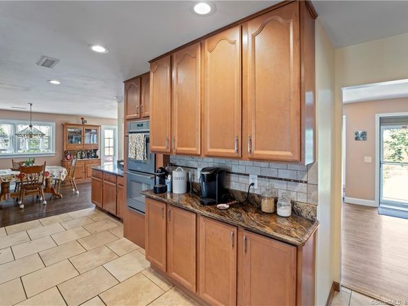 23 Sunset Hill Road, Brookfield CT 06804