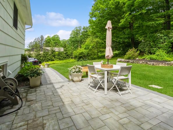 59 Flint Ridge Road, Monroe CT 06468