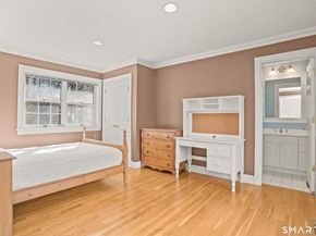 41 Lake Wind Road, New Canaan CT 06840