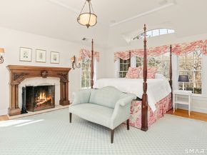 41 Lake Wind Road, New Canaan CT 06840