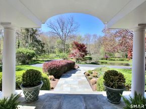 41 Lake Wind Road, New Canaan CT 06840