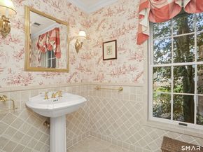41 Lake Wind Road, New Canaan CT 06840