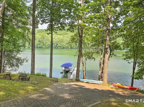 62 Riverford Road, Brookfield CT 06804