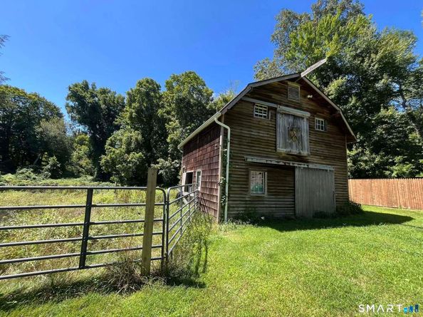 62 Old Hawleyville Road, Bethel CT 06801