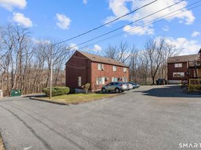 28-32 Starr Avenue 11, Danbury CT 06810