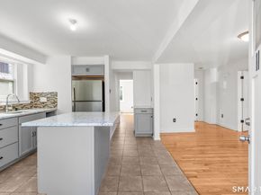 28-32 Starr Avenue 11, Danbury CT 06810