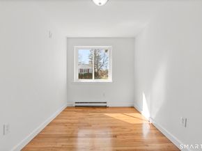 28-32 Starr Avenue 11, Danbury CT 06810