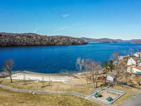 38 N Lake Shore Drive, Brookfield CT 06804