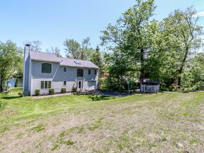 38 N Lake Shore Drive, Brookfield CT 06804