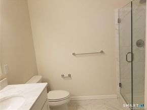 424 Center Meadow Lane 424, Danbury CT 06810