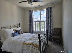 424 Center Meadow Lane 424, Danbury CT 06810