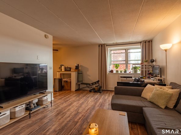 27 Northill Street APT 5N, Stamford CT 06907