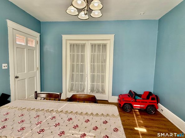 28 Beal Street, Stamford CT 06902