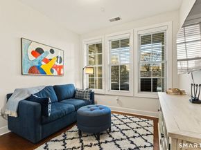 77 Havemeyer Lane 301, Stamford CT 06902