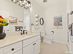 77 Havemeyer Lane 301, Stamford CT 06902