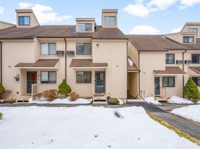 19 Woodway Road 26, Stamford CT 06907