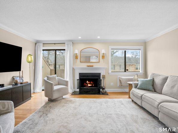 19 Woodway Road 26, Stamford CT 06907