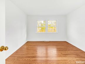 60 Heritage Hill Road APT A, New Canaan CT 06840