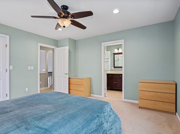 122 Paugusett Circle 122, Trumbull CT 06611