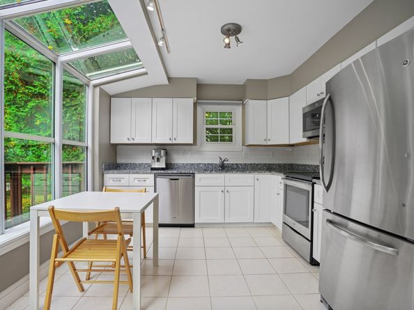 122 Paugusett Circle 122, Trumbull CT 06611