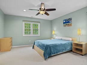 122 Paugusett Circle 122, Trumbull CT 06611