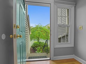 122 Paugusett Circle 122, Trumbull CT 06611