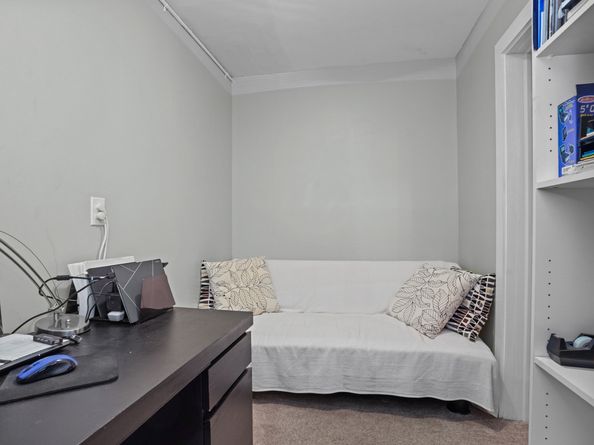 122 Paugusett Circle 122, Trumbull CT 06611