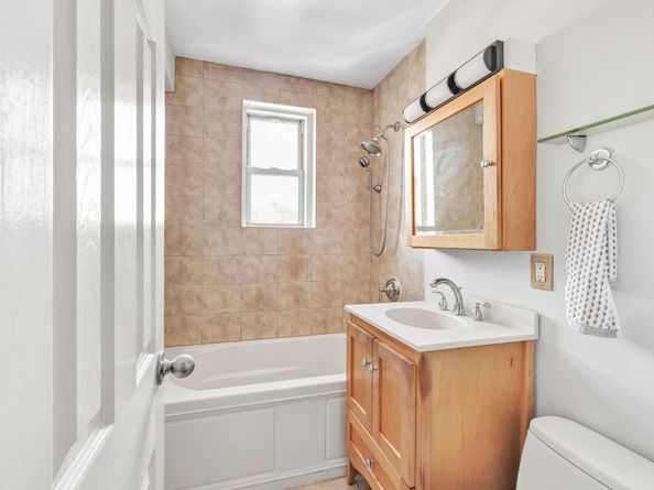 45 Maple Street APT 4H, Norwalk CT 06850