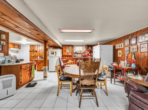 42 Wendy Road, Trumbull CT 06611