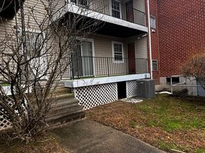 50 Greenhouse Road 33C, Bridgeport CT 06606