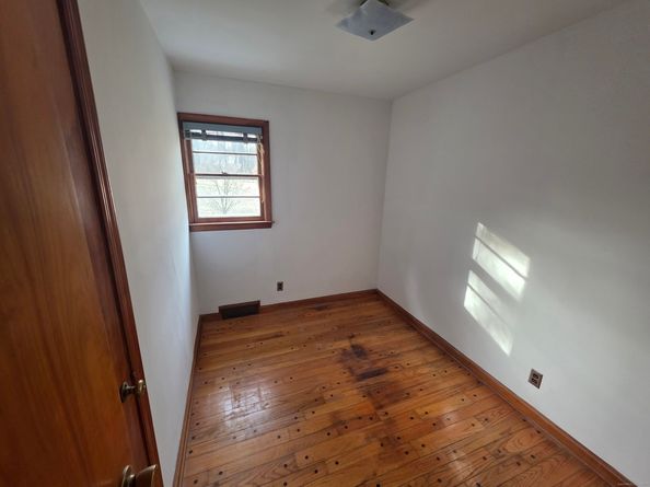 4 Ridge Road, Bethel CT 06801