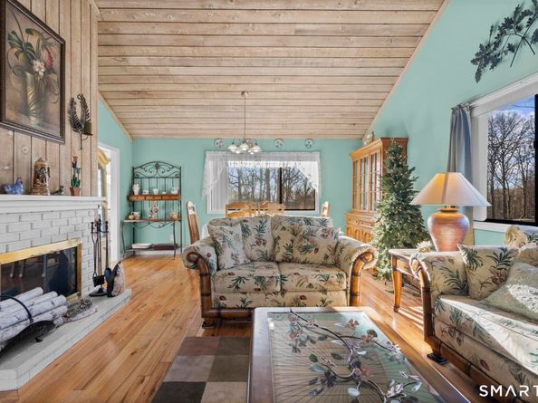 315 Navajo Lane A, Stratford CT 06614