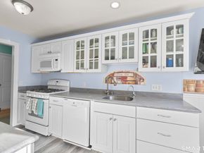 315 Navajo Lane A, Stratford CT 06614