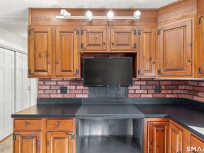 39 Clearview Avenue, Danbury CT 06811