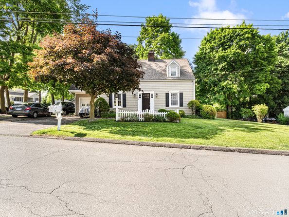 15 Ezra Road, Danbury CT 06811