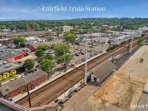 165 Salt Meadow Road 165, Fairfield CT 06824