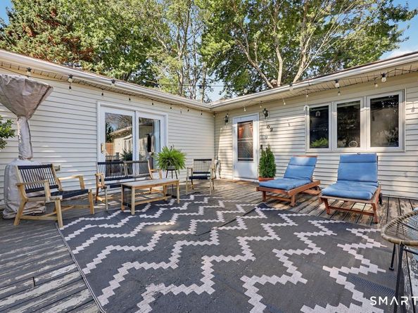 52 West Street, Shelton CT 06484