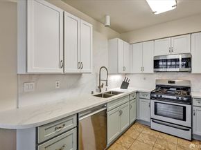 2407 telegraph Avenue 504, Oakland CA 94612