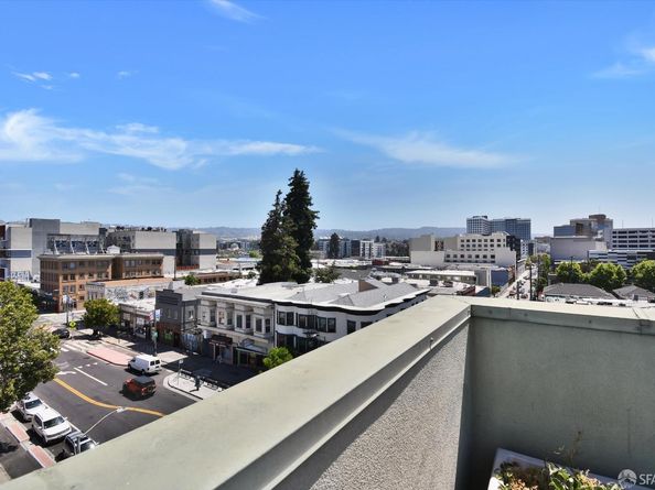 2407 telegraph Avenue 504, Oakland CA 94612