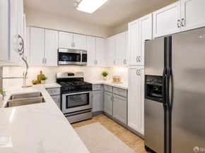 2407 telegraph Avenue 504, Oakland CA 94612