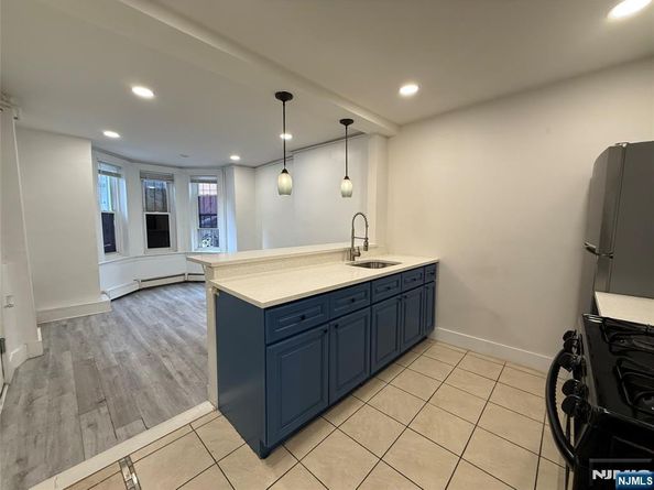 270 1/2 Summit Avenue, Jersey City NJ 07306