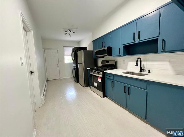 84 Clendenny Avenue, Jersey City NJ 07304
