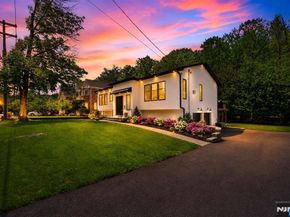 284 Castle Drive, Englewood Cliffs NJ 07632