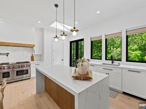284 Castle Drive, Englewood Cliffs NJ 07632