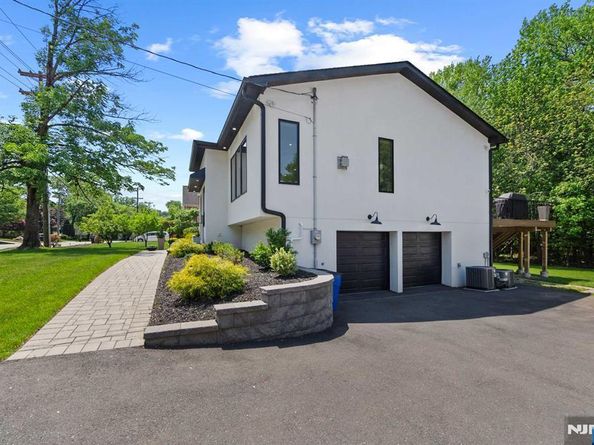 284 Castle Drive, Englewood Cliffs NJ 07632