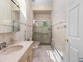 499 Morse Avenue, Ridgefield NJ 07657