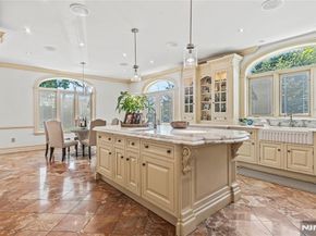 512 Winterburn Grove, Cliffside Park NJ 07010